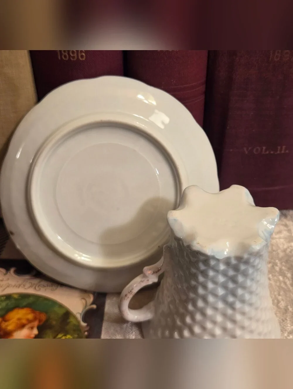Vintage blue hobnail